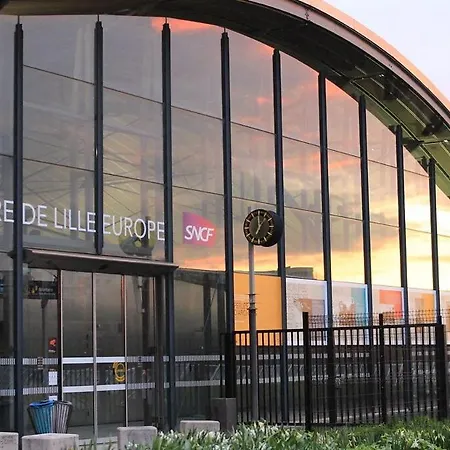 Bright One Bedroom Next To Wazemmes Market 아파트 릴